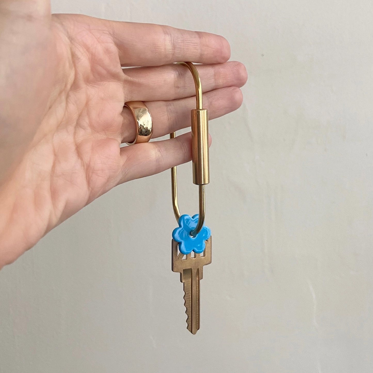 Brass Keyring with Daisy