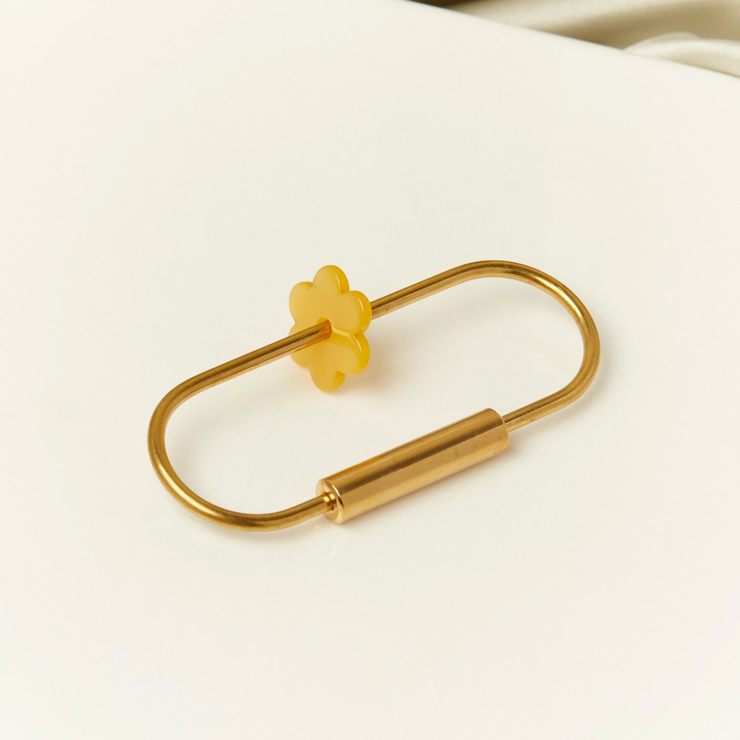 Brass Keyring with Daisy