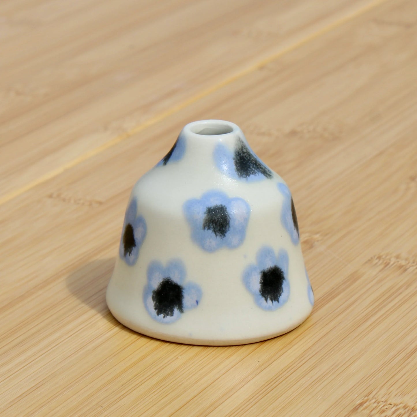 Flora Desk Friend in Periwinkle