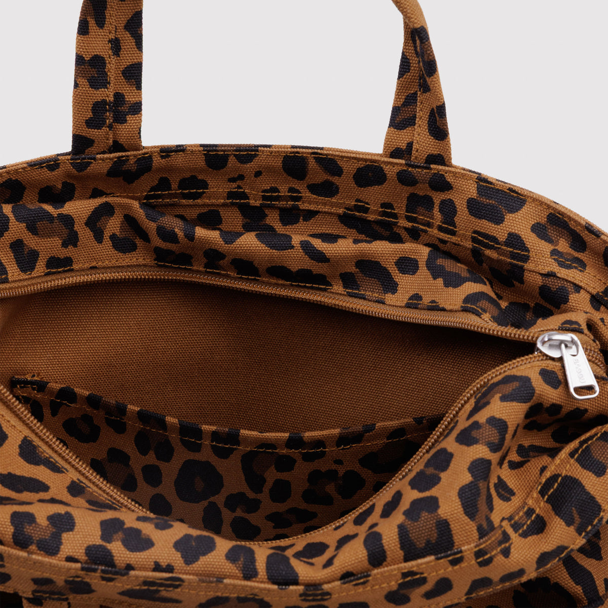 BAGGU Leopard Horizontal Zip Duck Bag