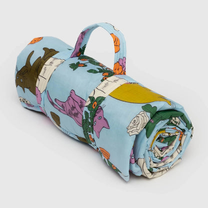 BAGGU Puffy Picnic Blanket: Table Cats