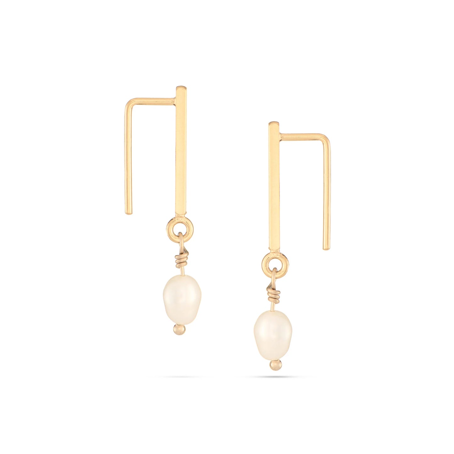 Droplet Earrings in Pearl