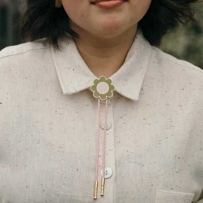 Big Daisy Bolo Tie