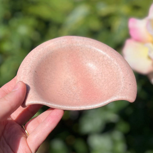 Slice Spoon Rest in Petal Pink
