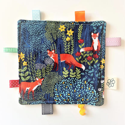 Silly Daisy Crinkle Paper - Fox